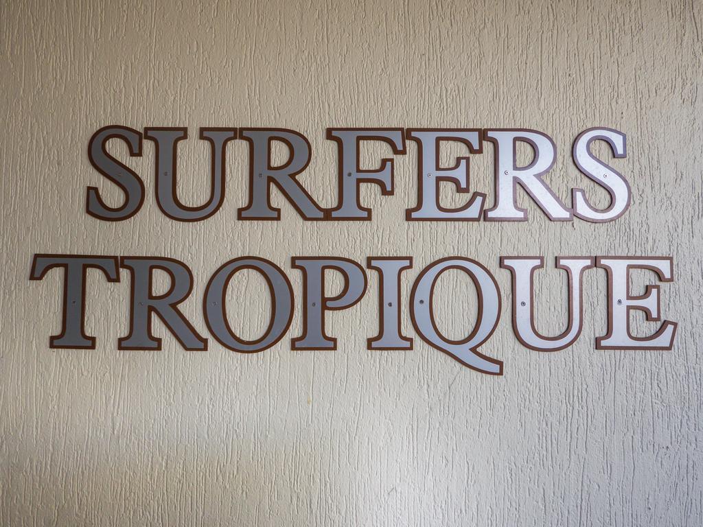 Surfers Tropique Holiday Apartments โกลด์โคสต์ ภายนอก รูปภาพ