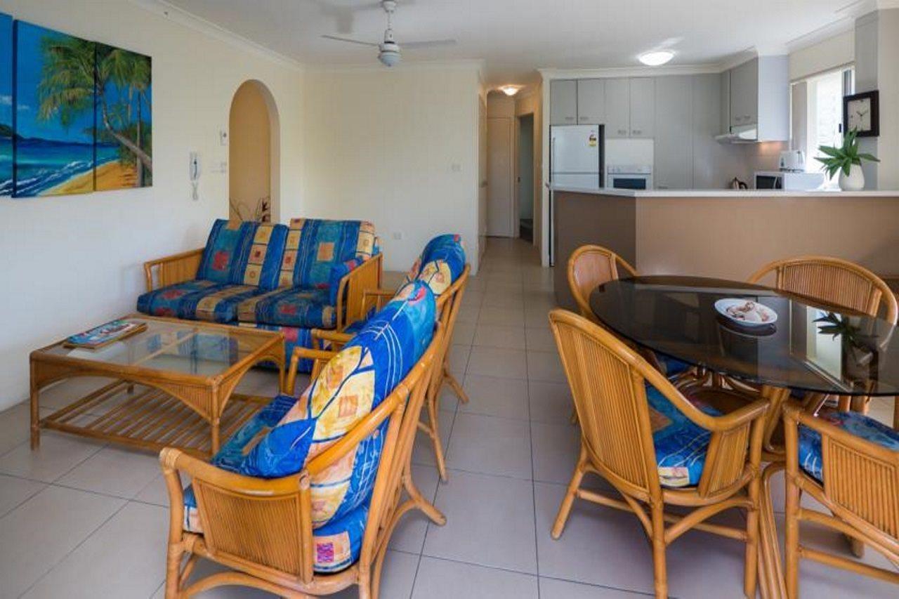 Surfers Tropique Holiday Apartments โกลด์โคสต์ ภายนอก รูปภาพ