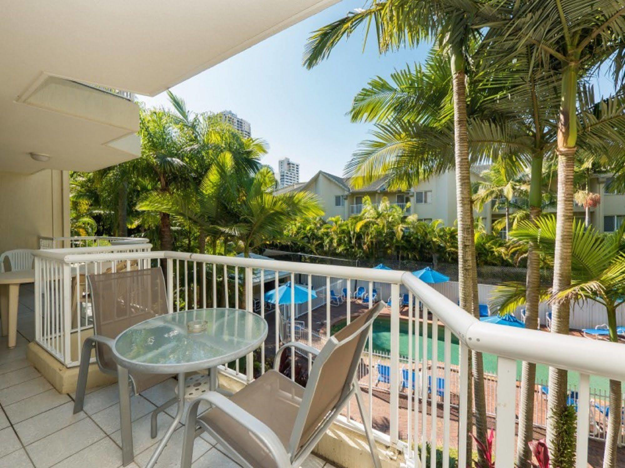 Surfers Tropique Holiday Apartments โกลด์โคสต์ ภายนอก รูปภาพ