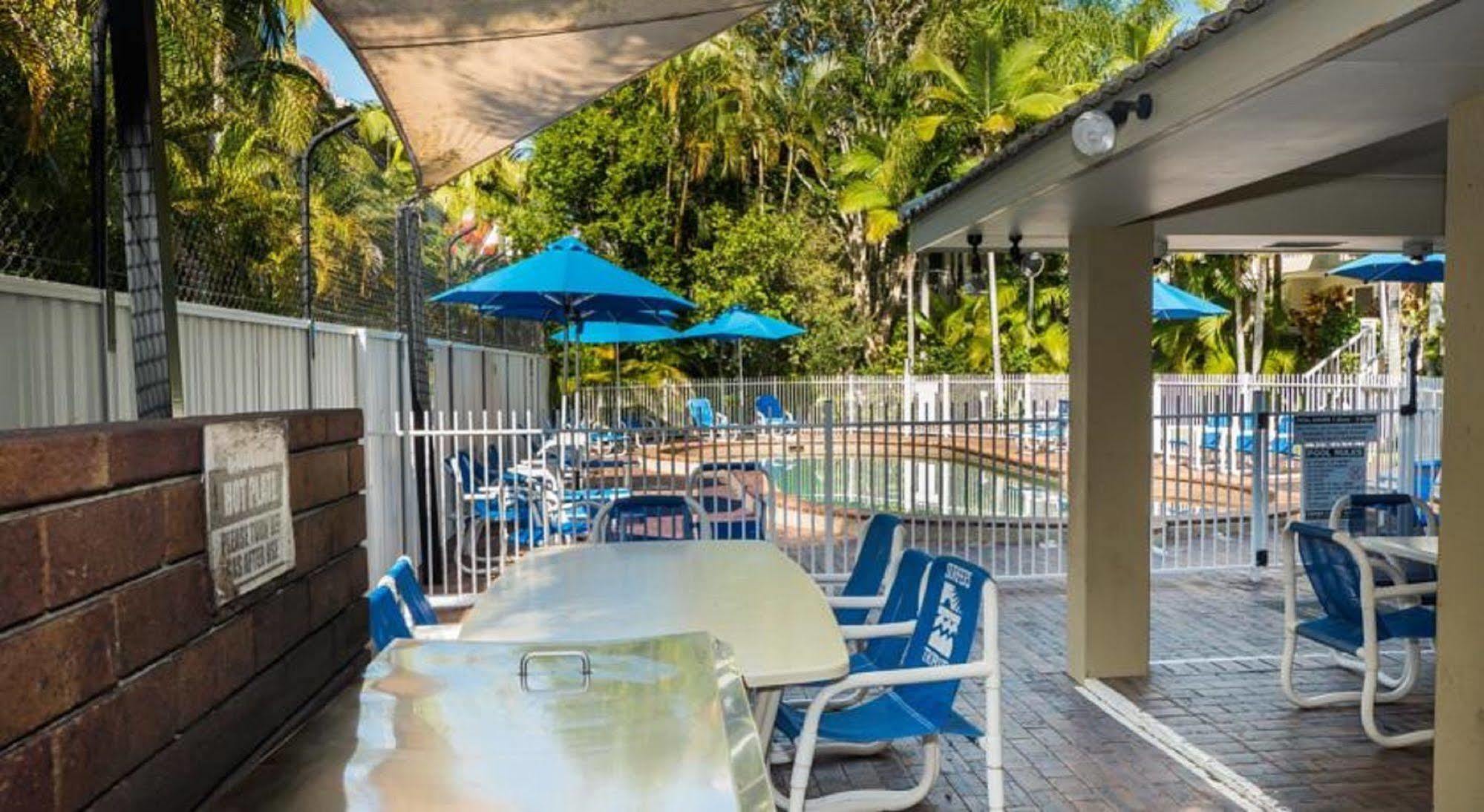 Surfers Tropique Holiday Apartments โกลด์โคสต์ ภายนอก รูปภาพ